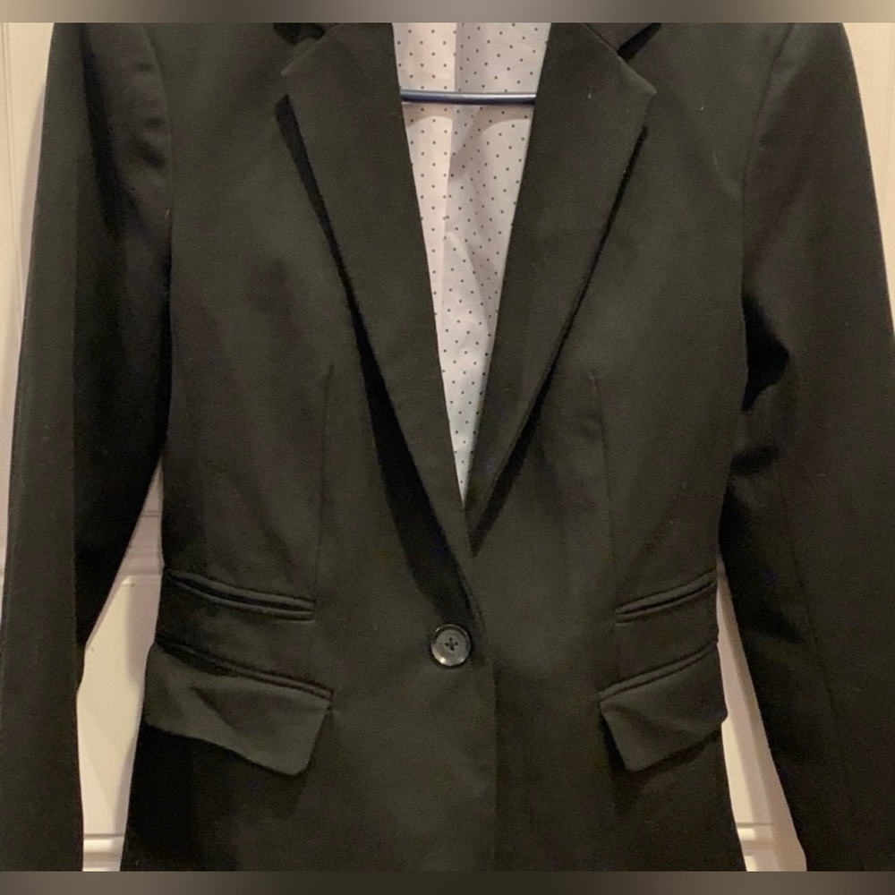 Express Women’s Blazer - Picture 5 of 7